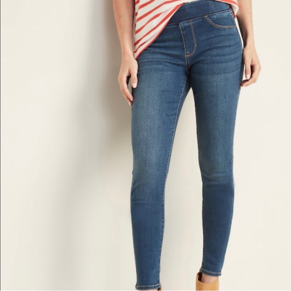 Old Navy mid-rise rockstar skinny jeans, size 12
